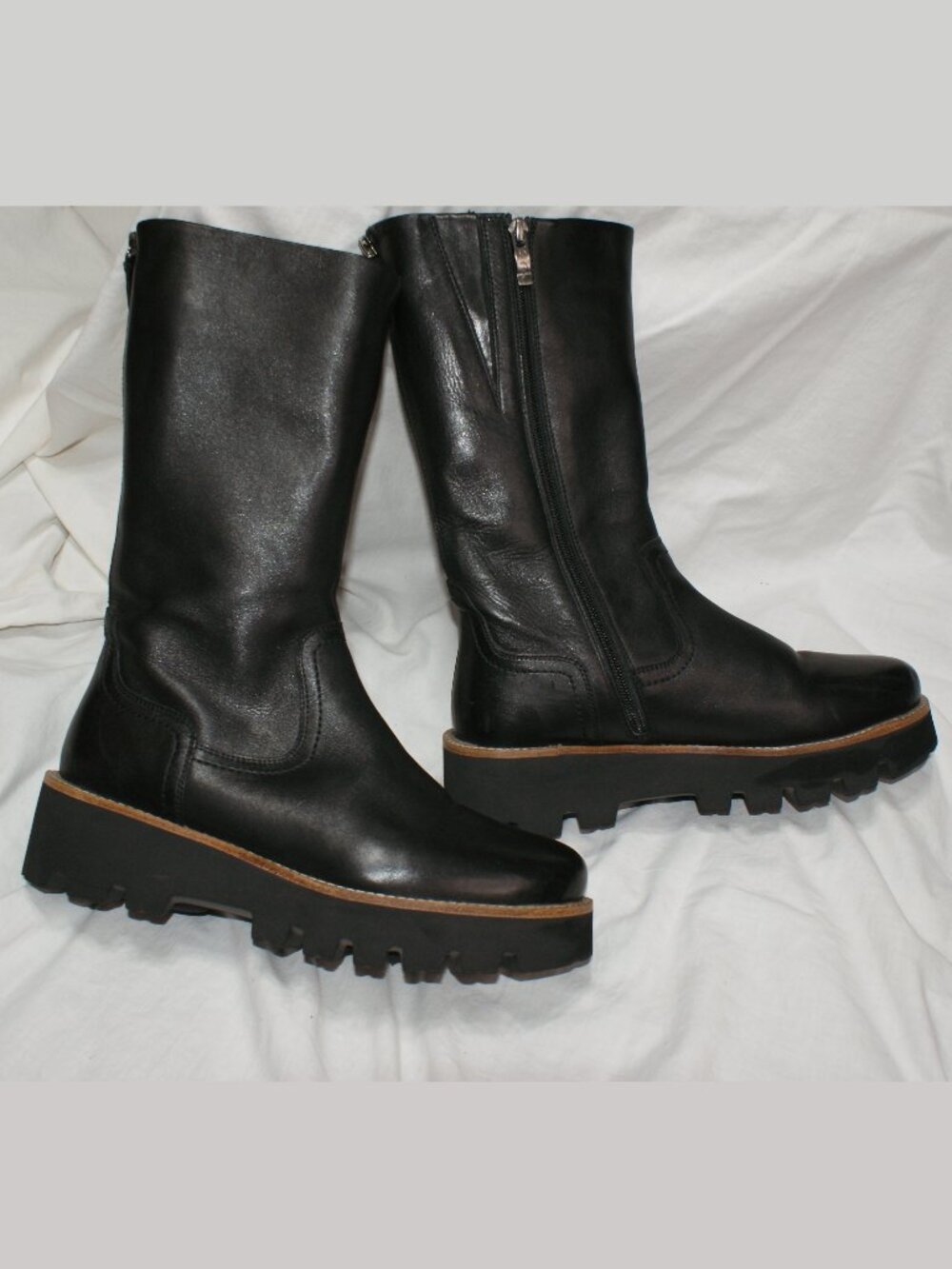 Ana High Soft Lug Sole Lined Boot - Black Leather - Women's size 8 - NWOB